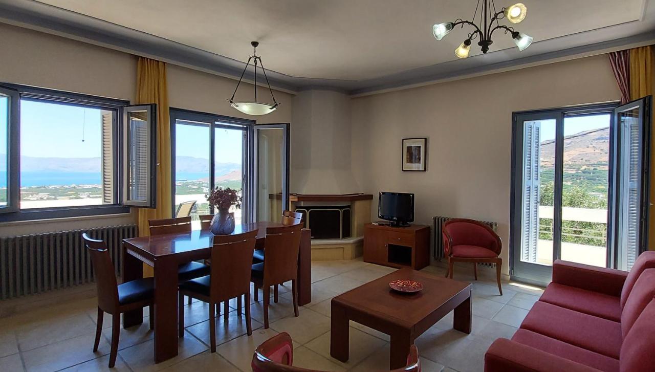 Thealia Apartment Karefiliana Luaran gambar