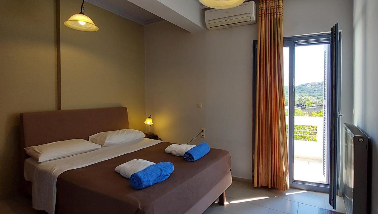 Thealia Apartment Karefiliana Luaran gambar