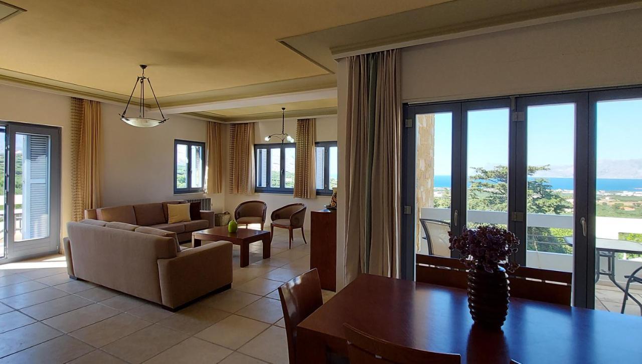 Thealia Apartment Karefiliana Luaran gambar
