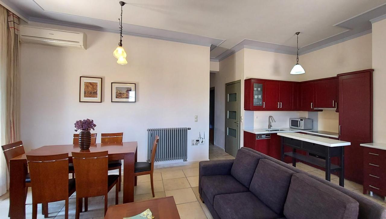 Thealia Apartment Karefiliana Luaran gambar