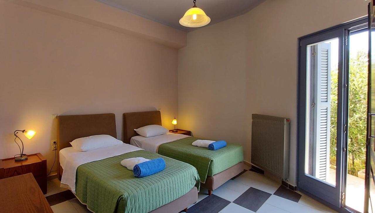 Thealia Apartment Karefiliana Luaran gambar