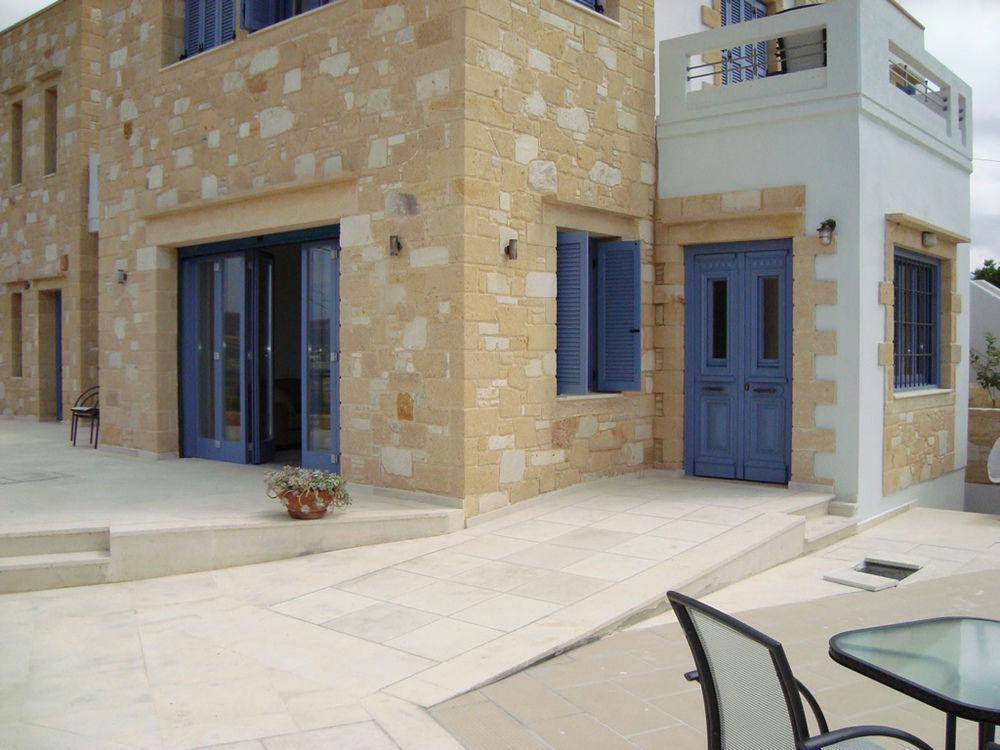 Thealia Apartment Karefiliana Luaran gambar