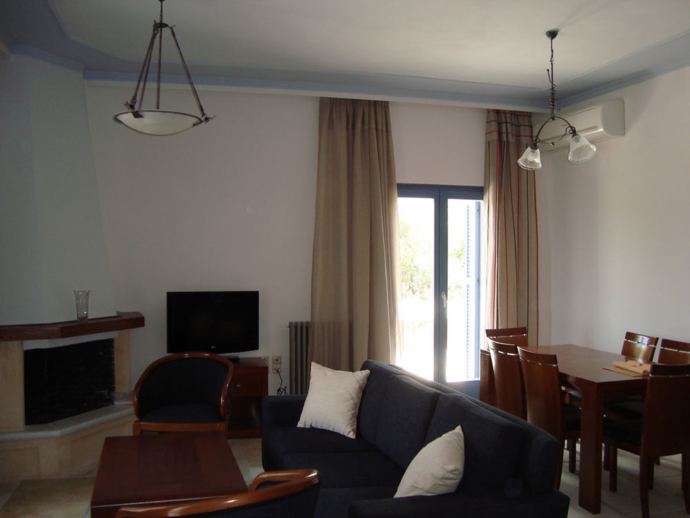Thealia Apartment Karefiliana Luaran gambar