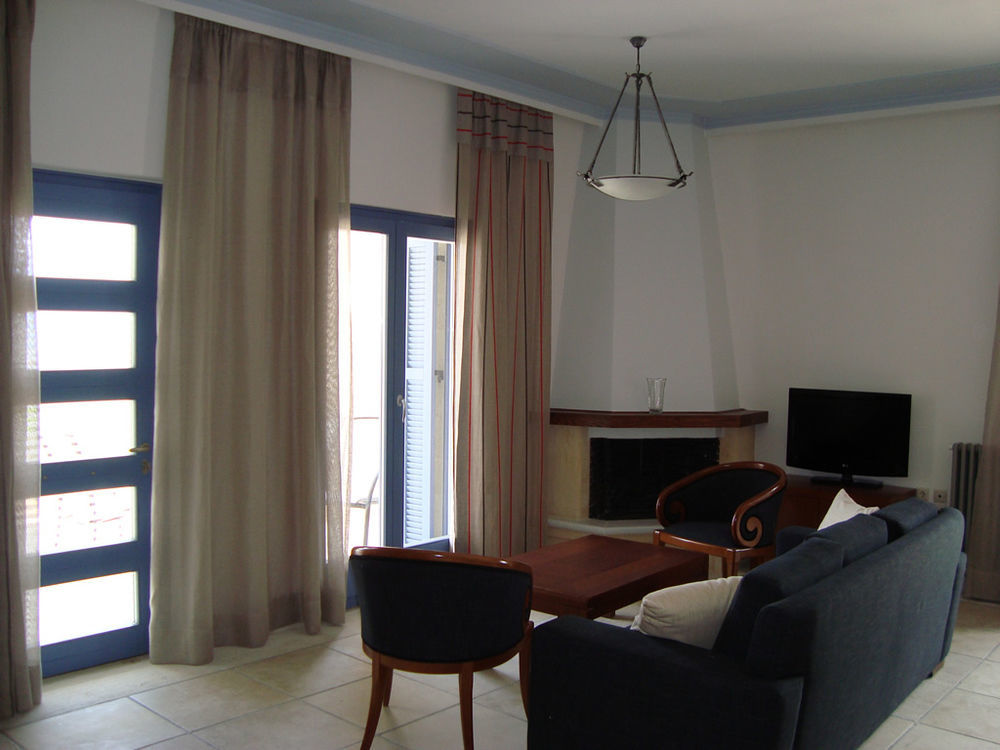 Thealia Apartment Karefiliana Luaran gambar